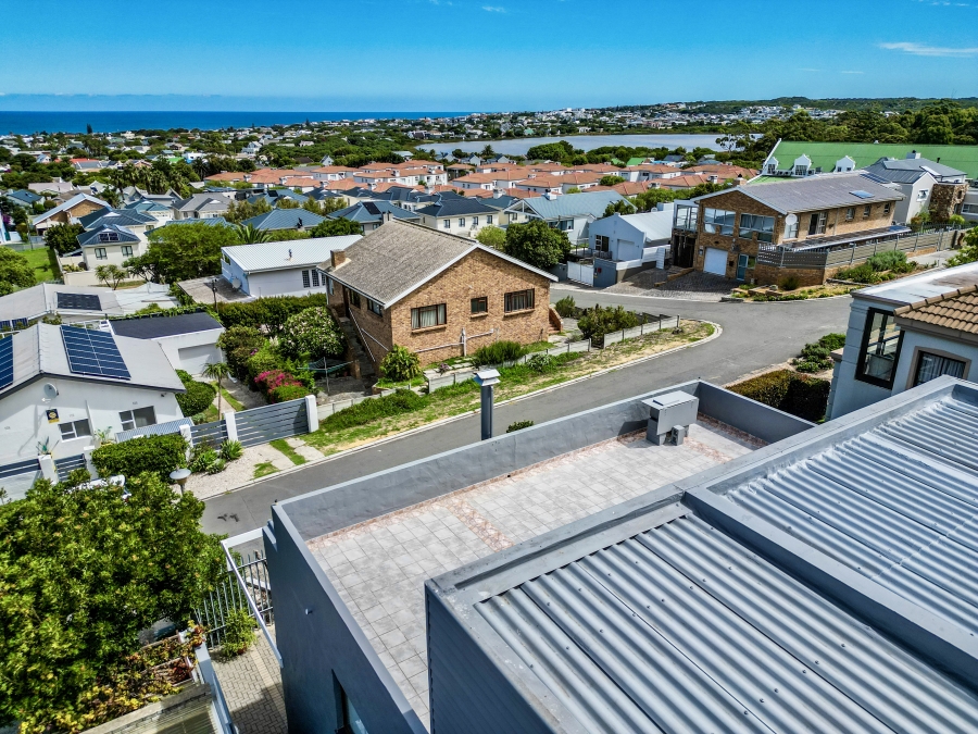 4 Bedroom Property for Sale in Onrus Western Cape